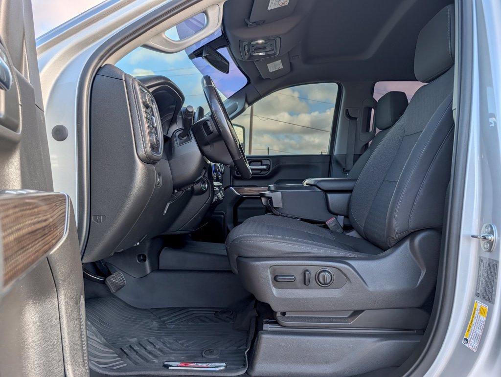 Used 2020 Chevrolet Silverado 2500 LT w/ Texas Edition AWD/4WD image 10