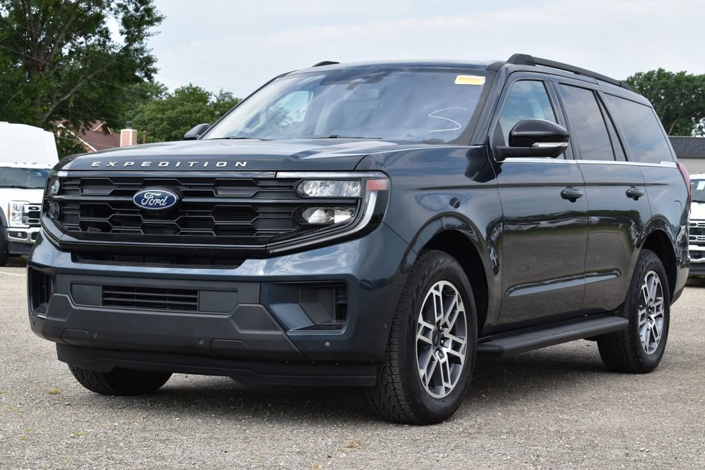 Certified 2025 Ford Expedition Active