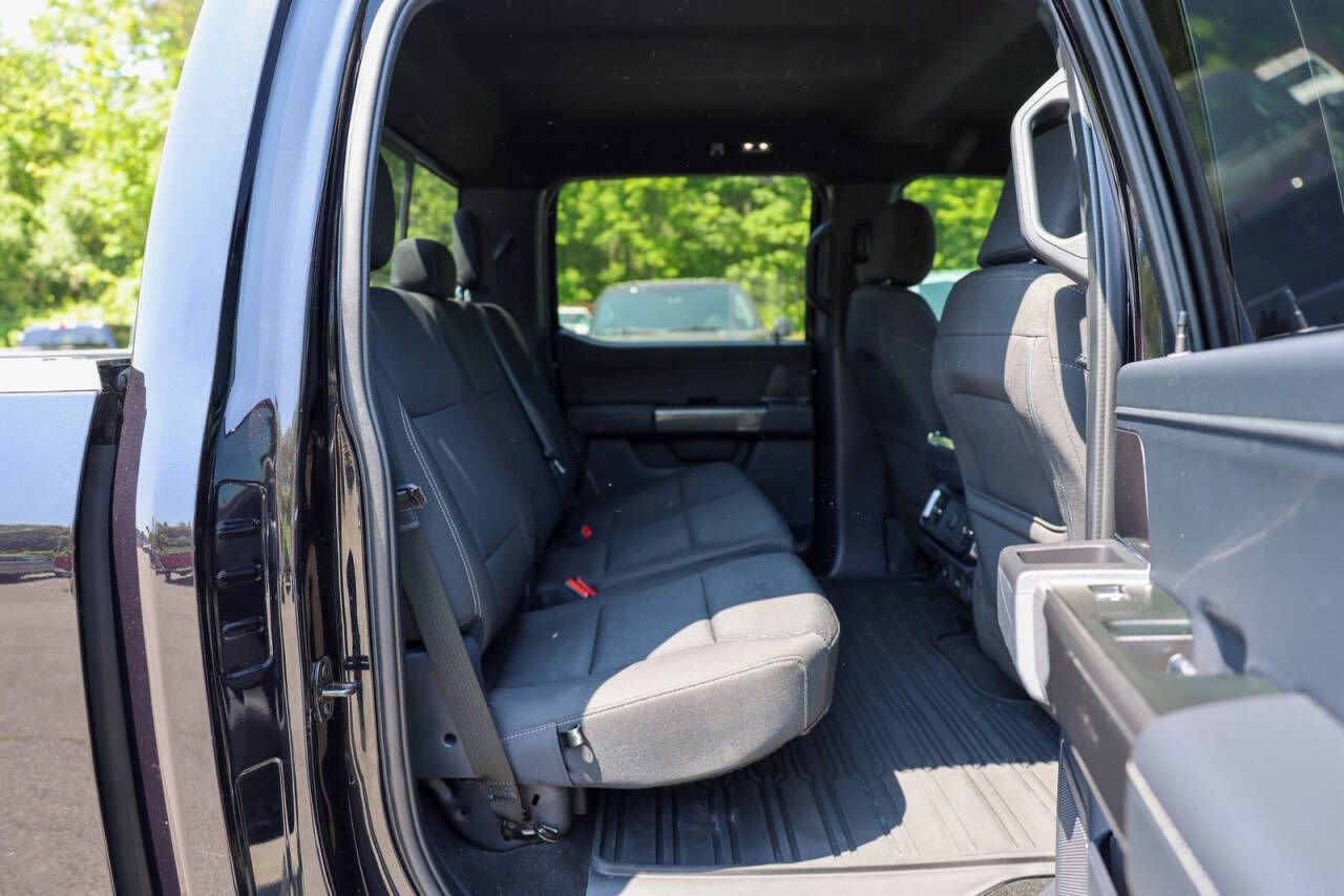 Certified 2022 Ford F150 XLT w/ Equipment Group 302A High image 13