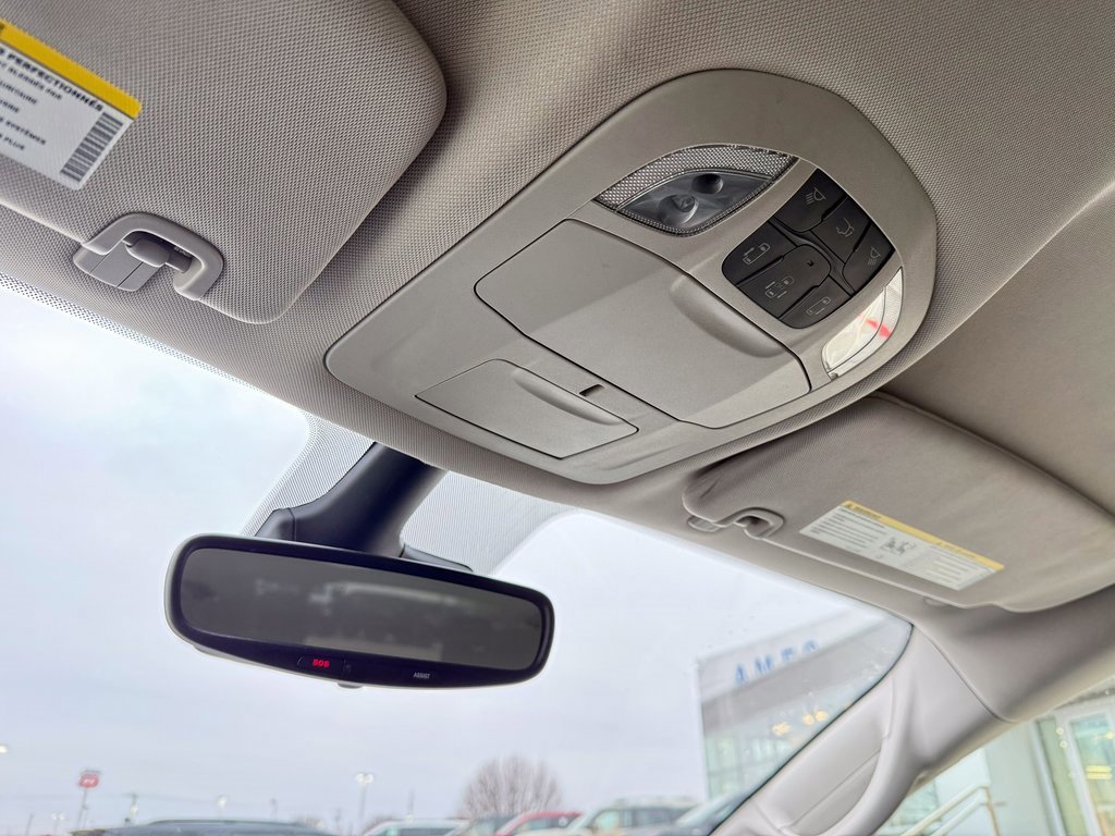 Used 2024 Chrysler Pacifica Select image 27