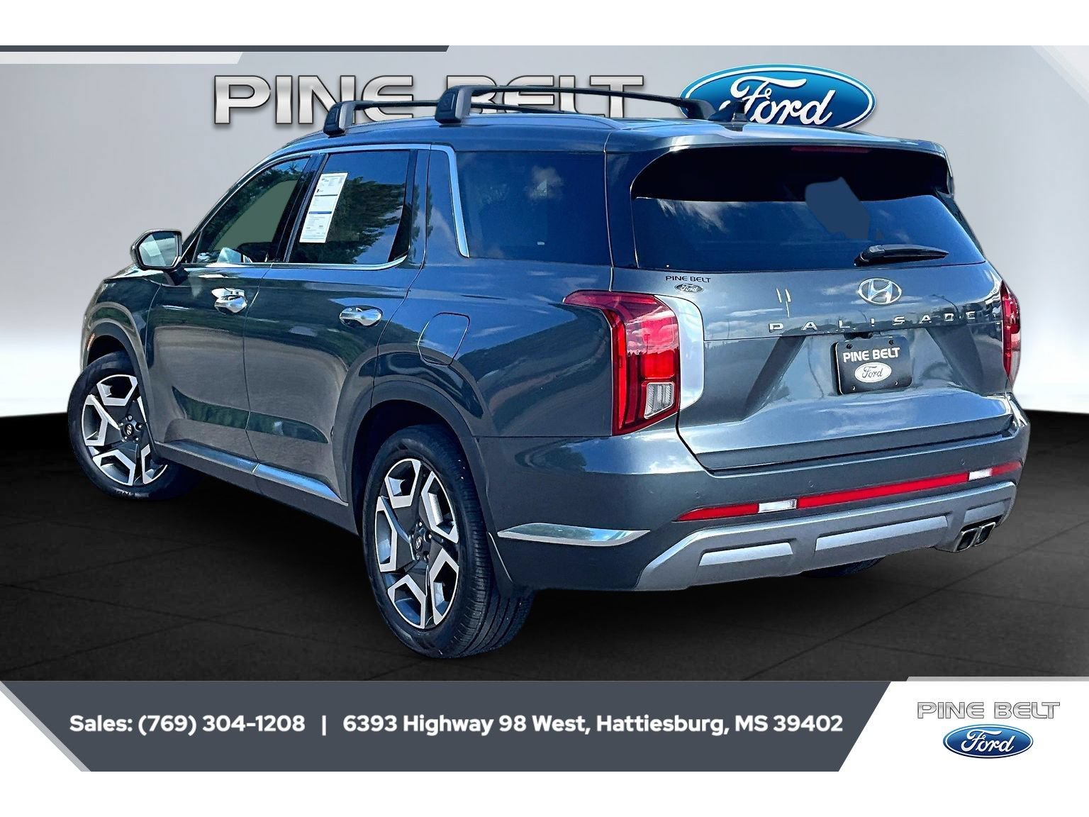 Used 2023 Hyundai Palisade Limited FWD image 2
