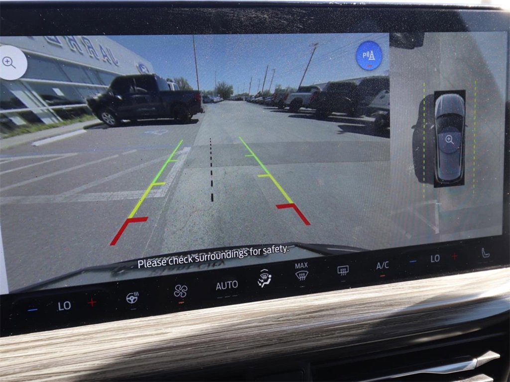 Certified 2025 Ford Escape Platinum w/ Premium Technology Package image 9