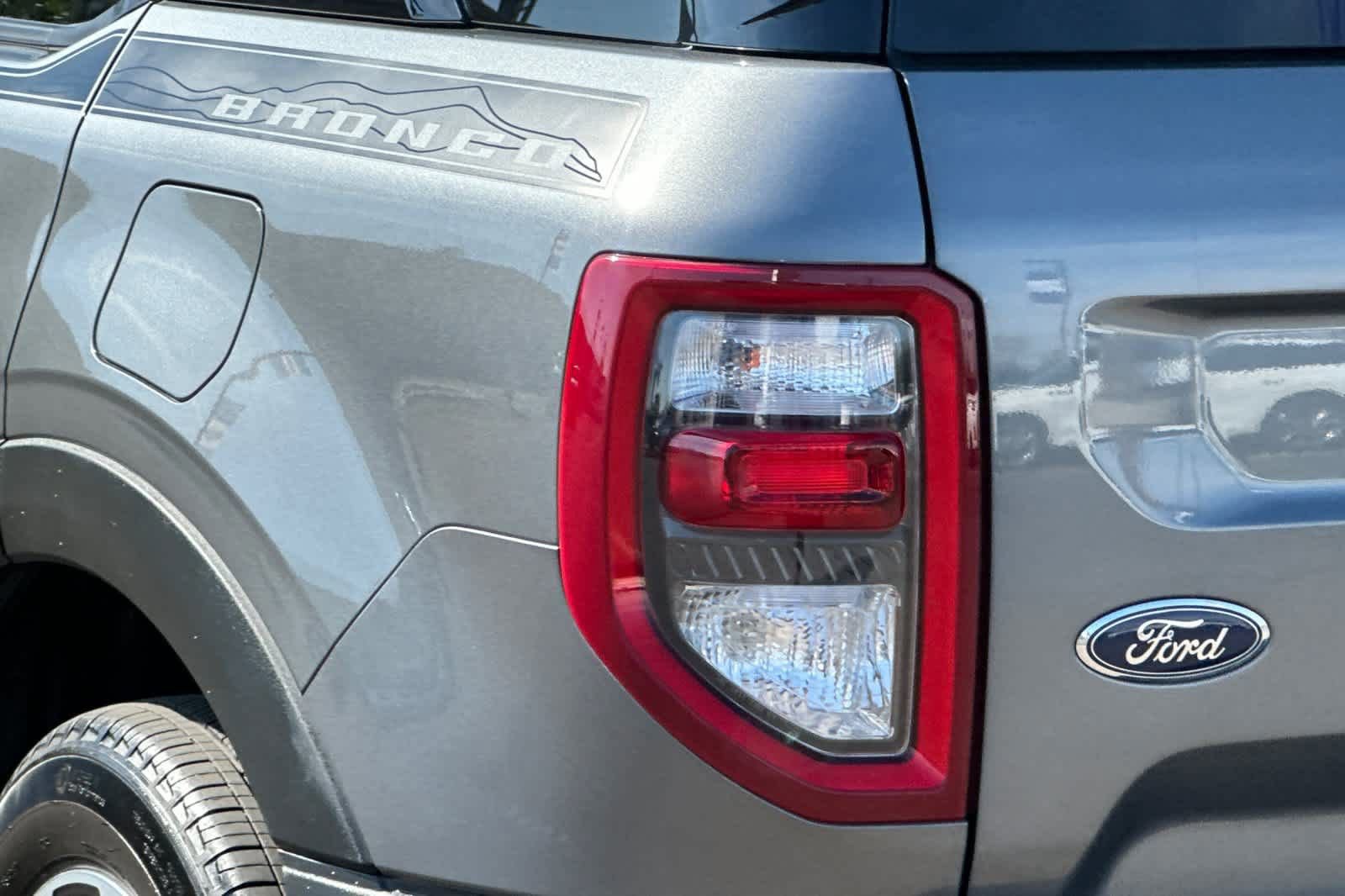 Certified 2024 Ford Bronco Sport Outer Banks w/ Topo Graphic Package image 26