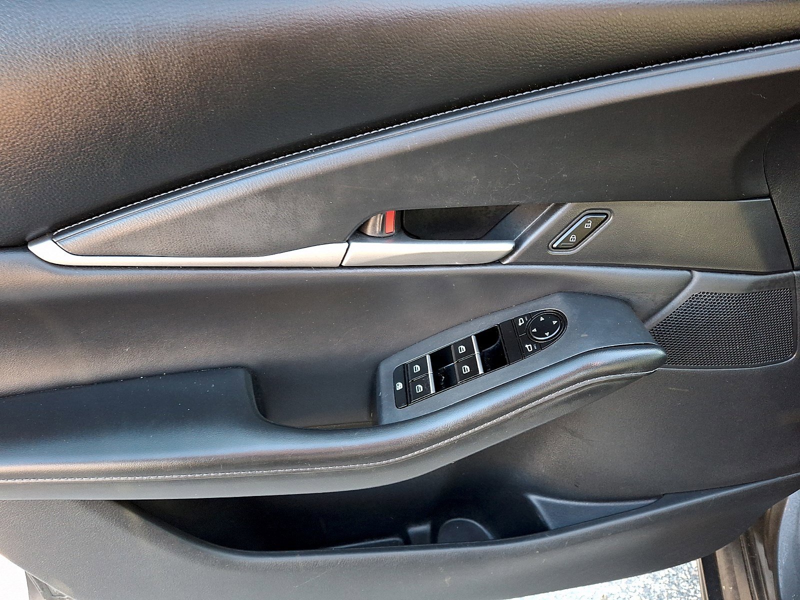 Used 2021 MAZDA CX-30 AWD 2.5 S w/ Select Package image 11