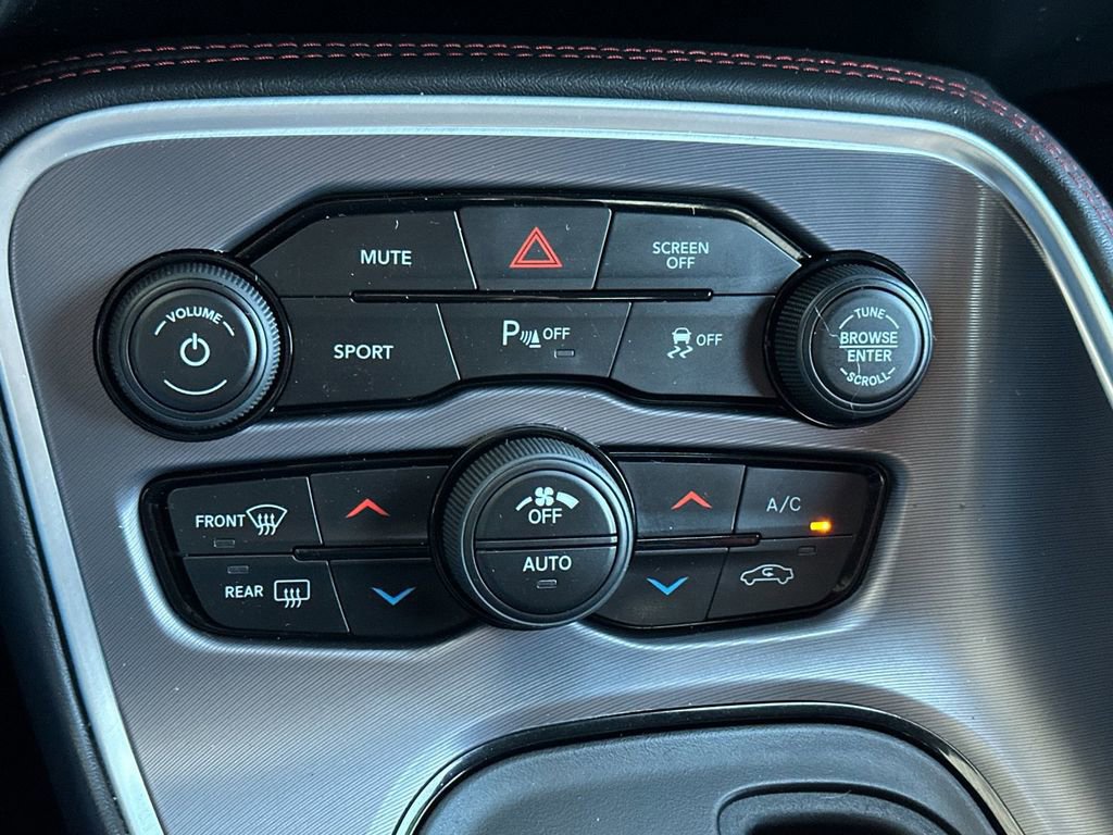 Used 2020 Dodge Challenger SXT w/ Plus Package image 18
