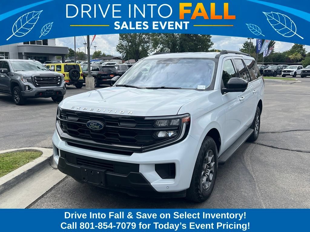 Certified 2025 Ford Expedition Platinum AWD/4WD image 2
