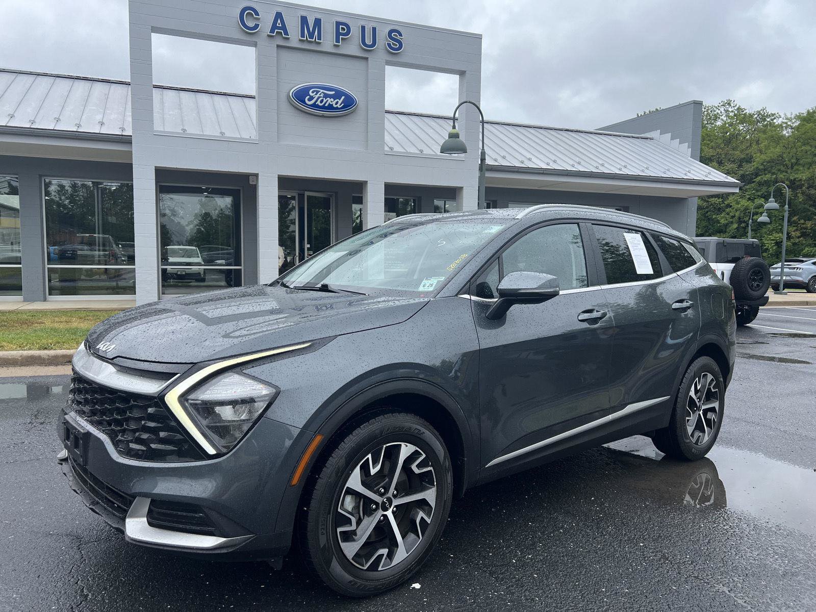 Used 2023 Kia Sportage EX AWD/4WD image 1