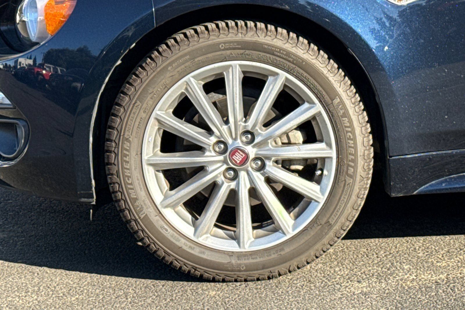 Used 2018 FIAT 124 Spider Lusso w/ Convenience Group RWD image 25