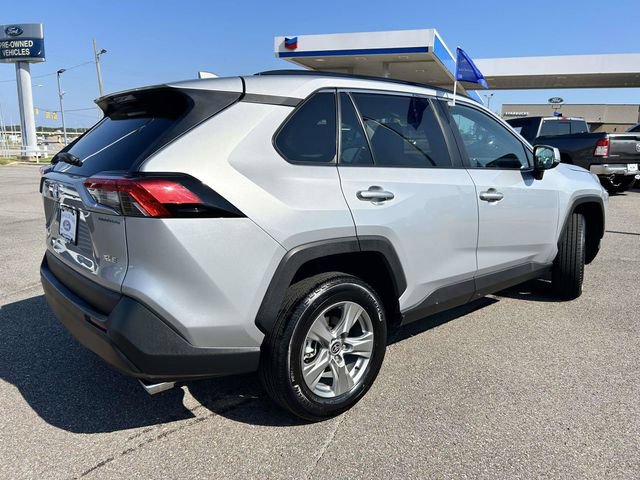 Used 2024 Toyota RAV4 XLE FWD image 30