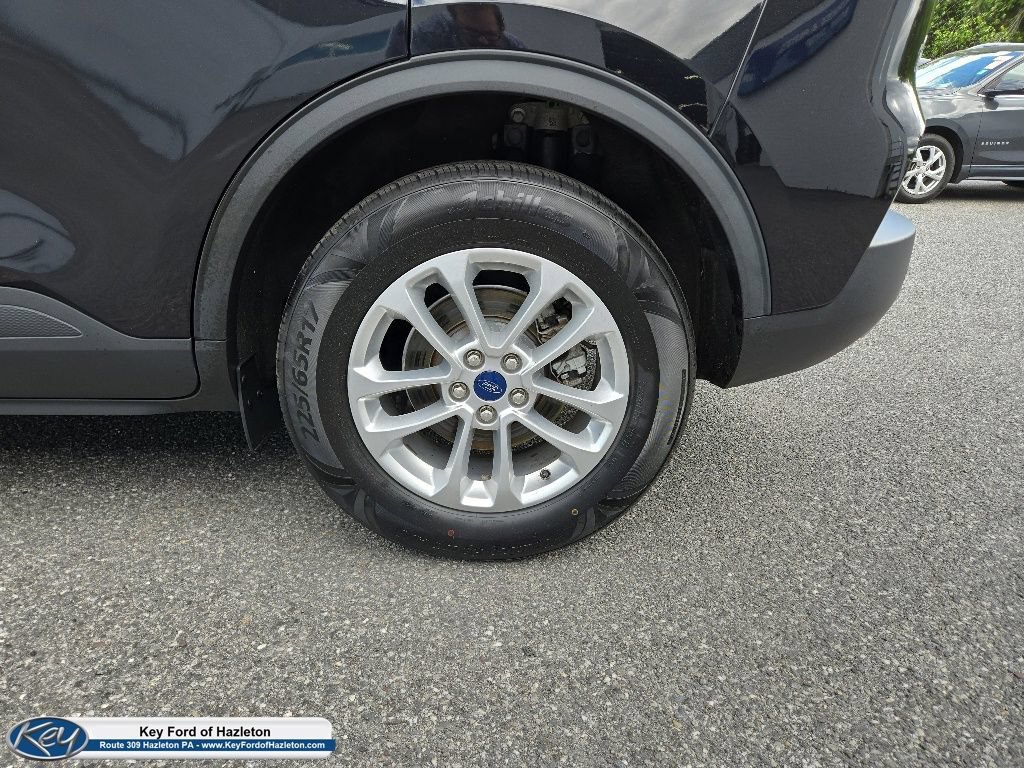 Certified 2021 Ford Escape SE w/ Cold Weather Package AWD/4WD image 7
