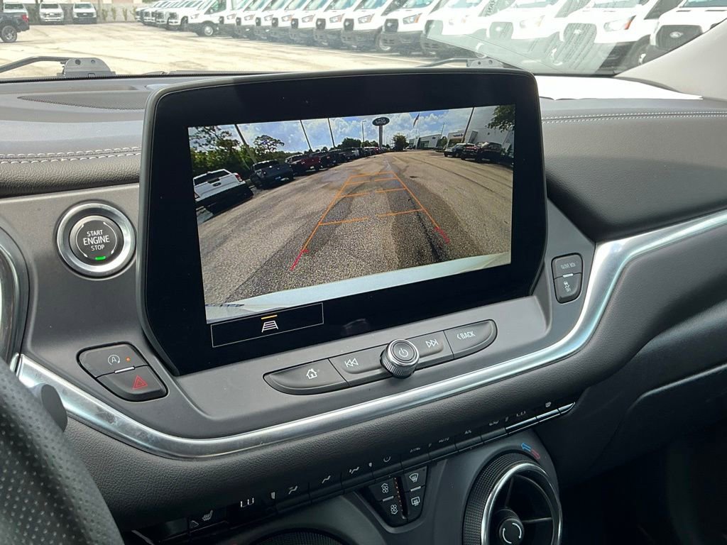 Used 2025 Chevrolet Blazer LT FWD image 30