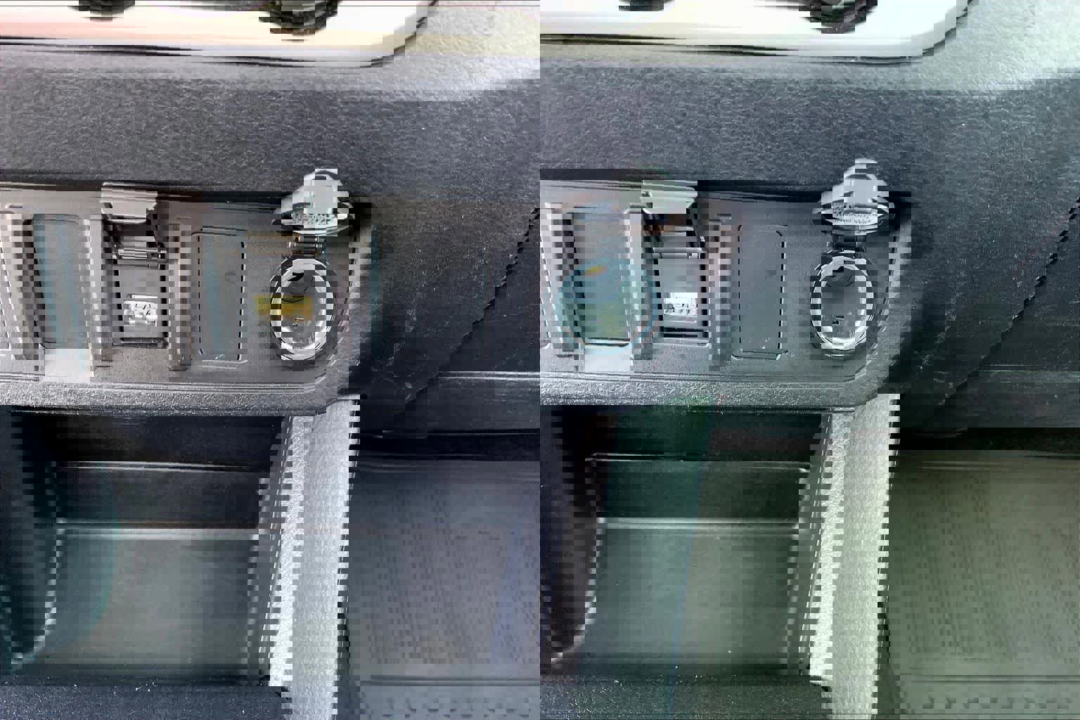 Used 2022 Toyota Tacoma SR image 31