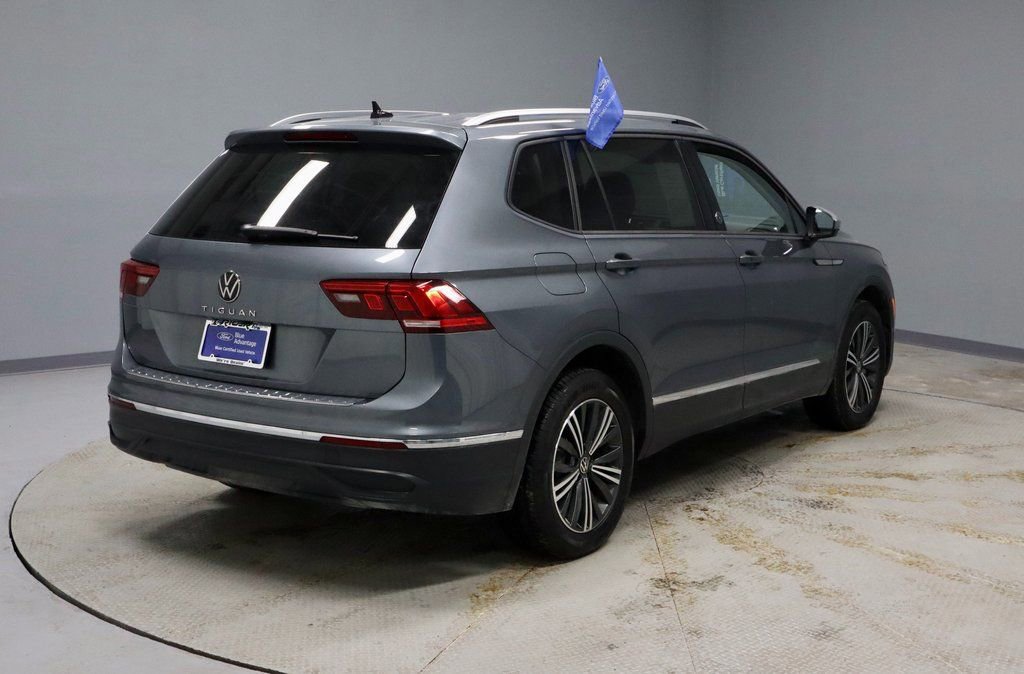 Used 2024 Volkswagen Tiguan Wolfsburg Edition image 5