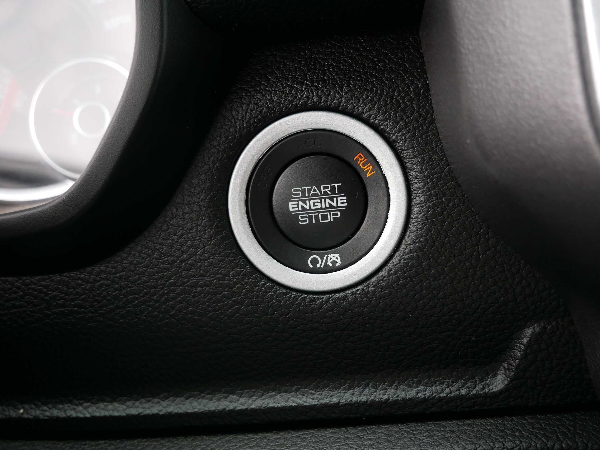 Used 2023 RAM 1500 Laramie AWD/4WD image 32