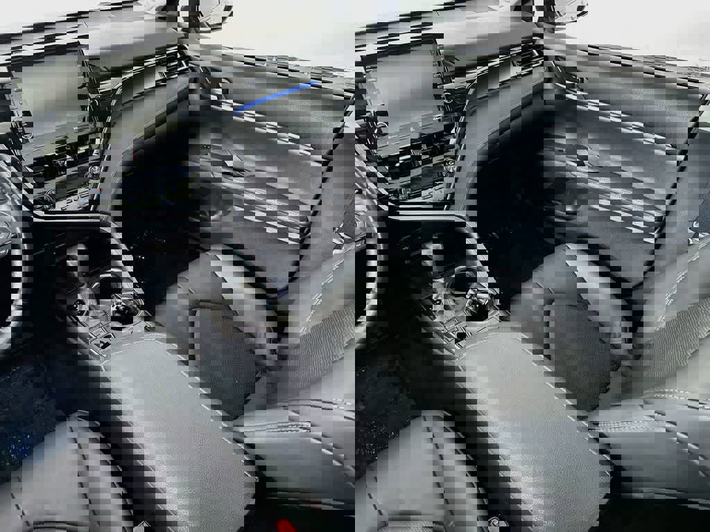 Used 2023 Toyota Camry XSE w/ Blackout Package (TMS) FWD image 11