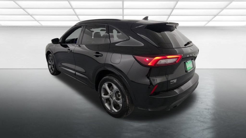 Certified 2024 Ford Escape ST-Line AWD/4WD image 7