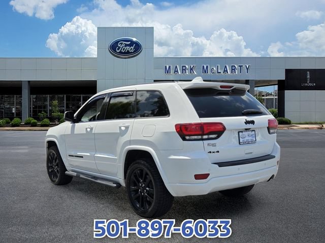 Used 2017 Jeep Grand Cherokee Altitude AWD/4WD image 5