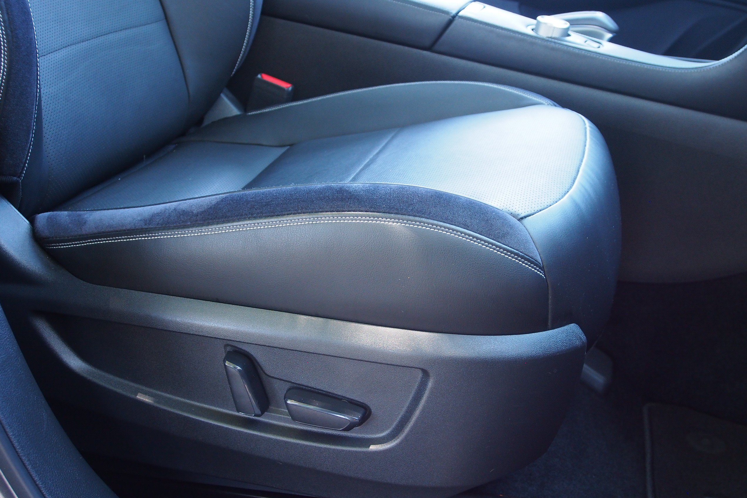 Used 2023 INFINITI QX50 Sport FWD image 13