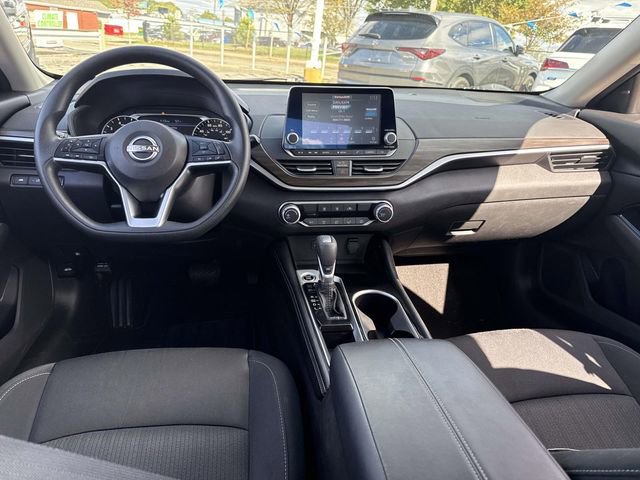 Used 2023 Nissan Altima 2.5 SV image 14