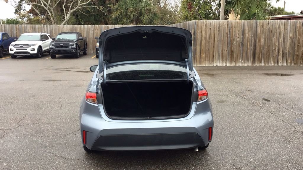 Used 2023 Toyota Corolla LE image 10