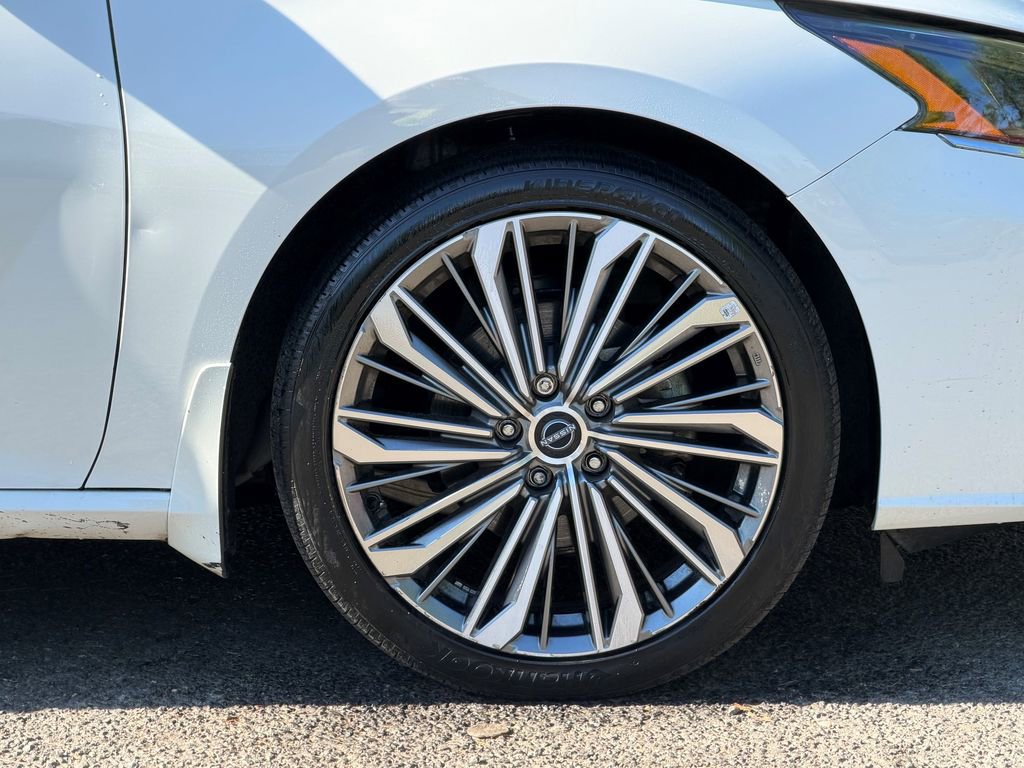 Used 2023 Nissan Altima 2.5 SL FWD image 8