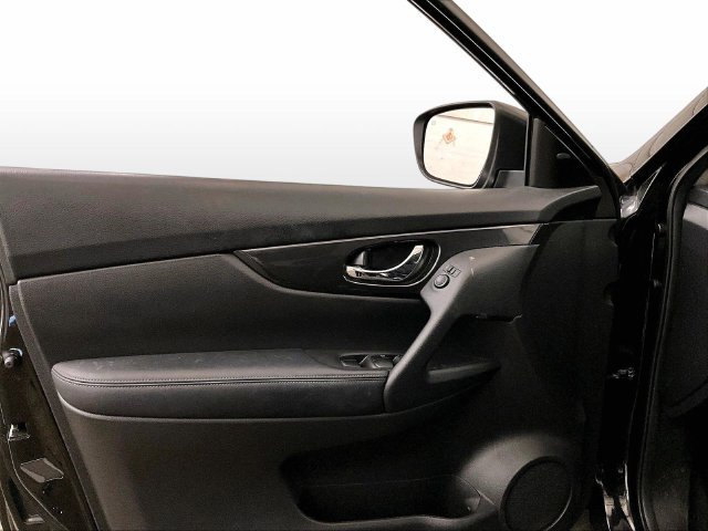 Used 2019 Nissan Rogue SV AWD/4WD image 22