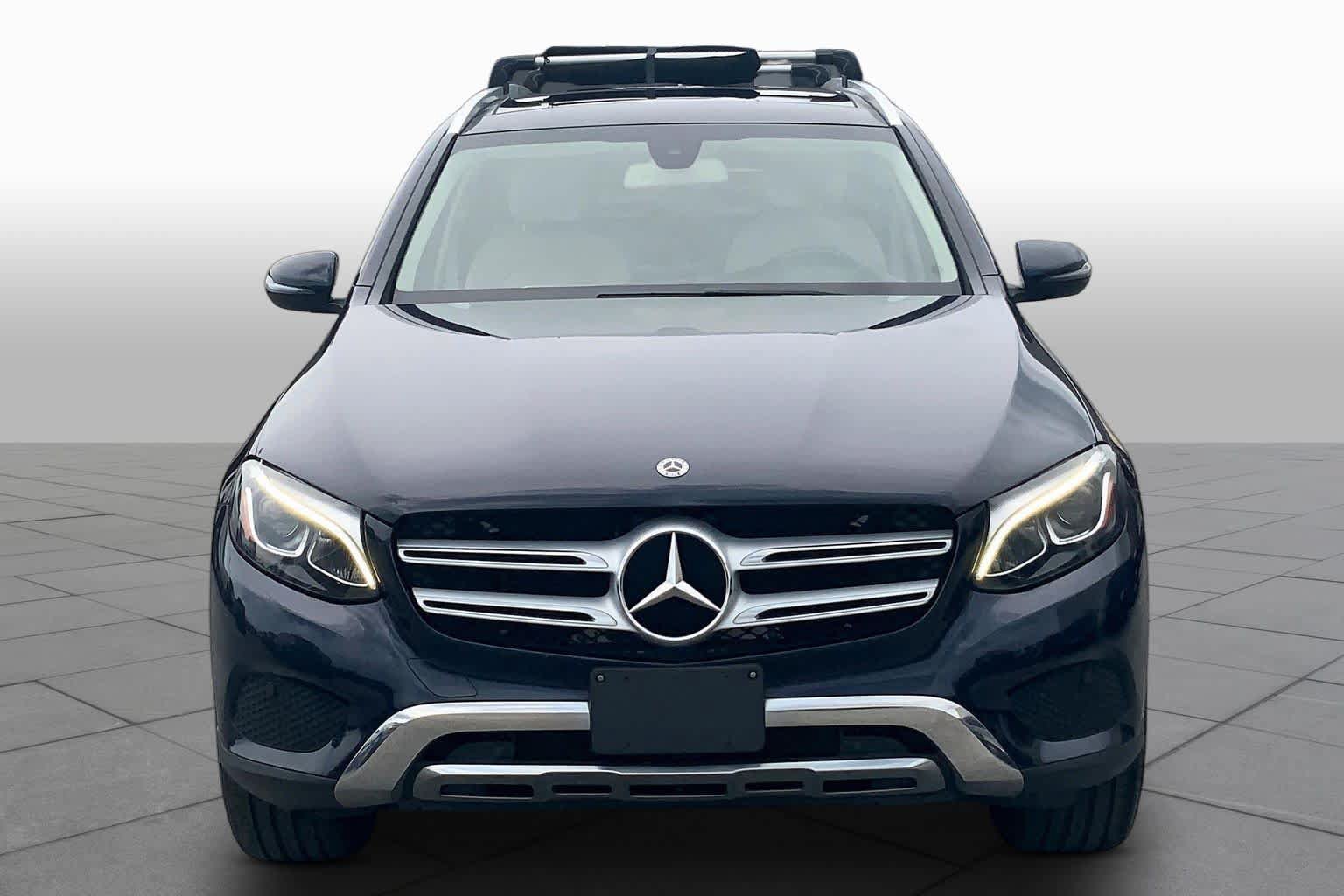 Used 2019 Mercedes-Benz GLC 300 4MATIC image 4