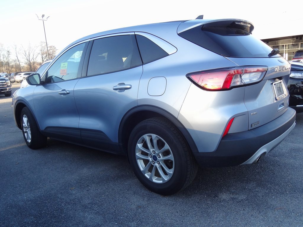 Certified 2022 Ford Escape SE image 2