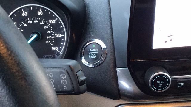 Certified 2019 Ford EcoSport SE w/ SE Convenience Package image 26