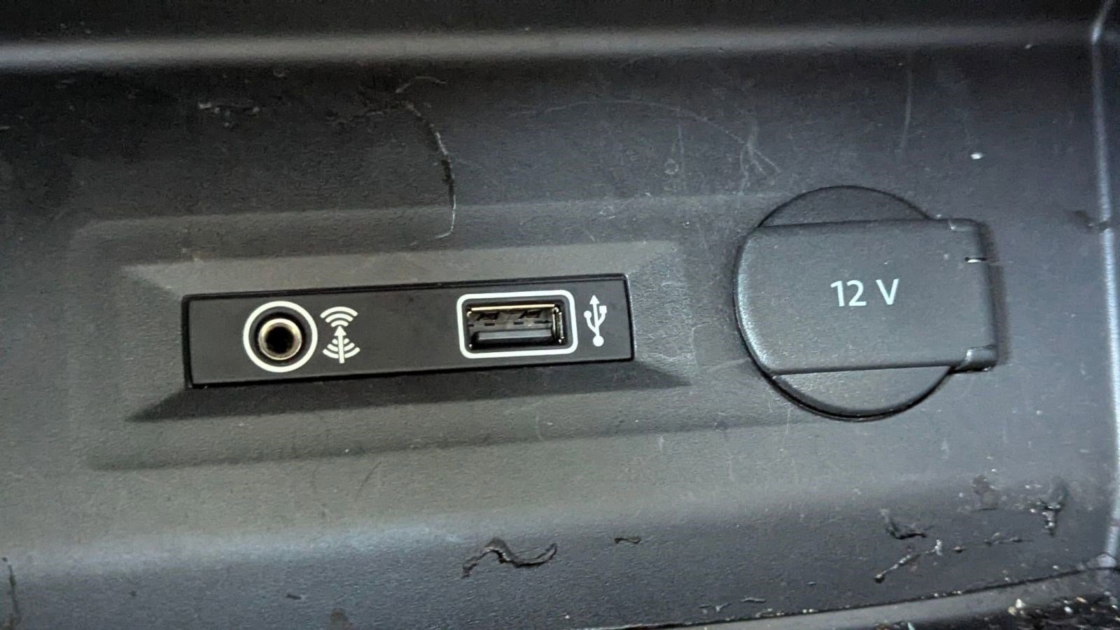 Used 2018 Volkswagen Atlas SEL w/ R-Line Package image 30