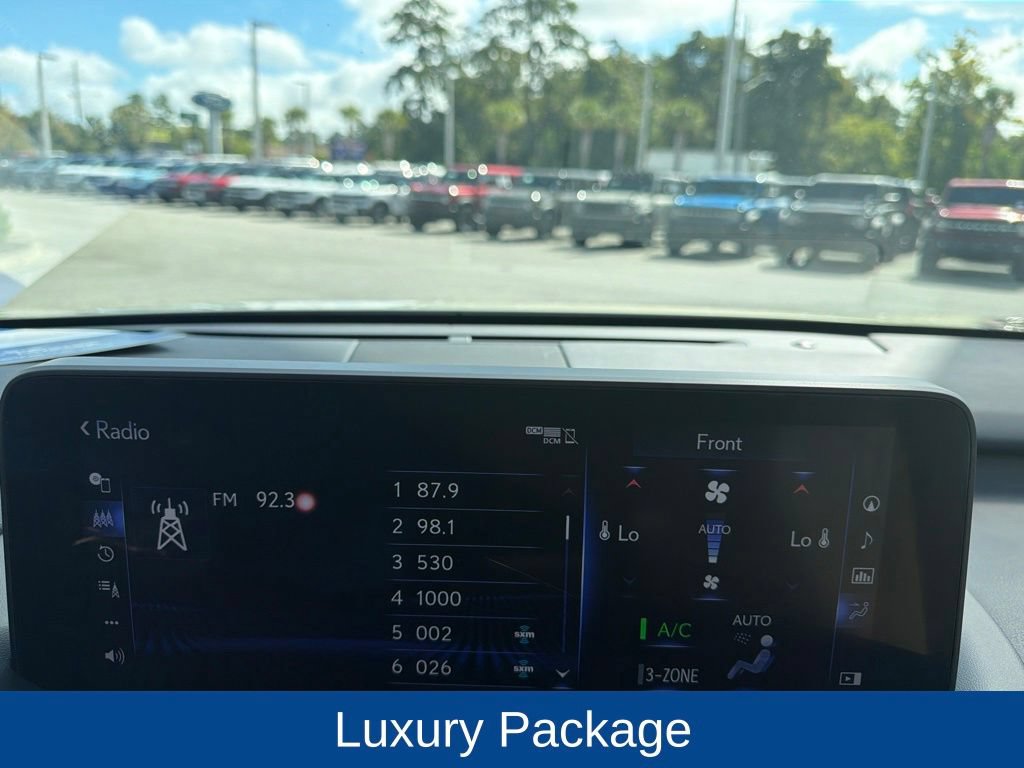 Used 2021 Lexus RX 350L Luxury w/ Accessory Package FWD image 26