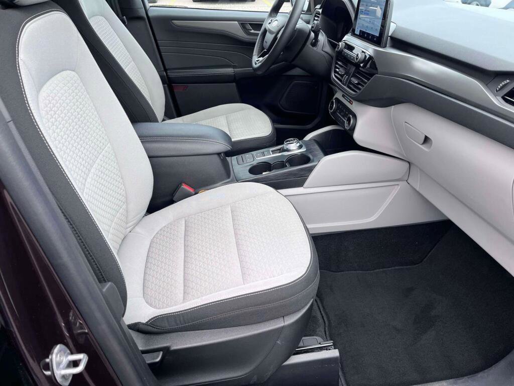 Certified 2023 Ford Escape Active FWD image 21