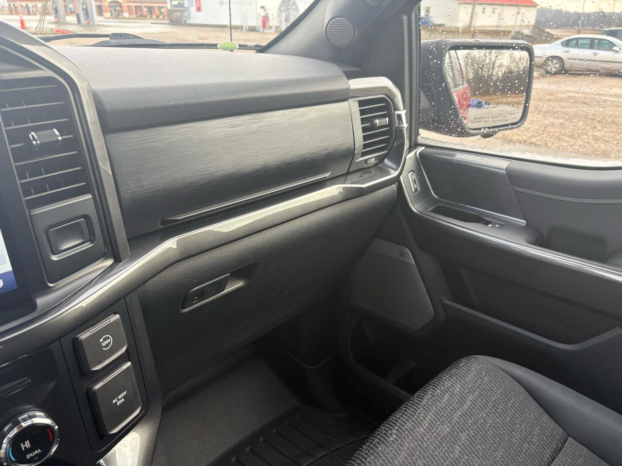 Certified 2021 Ford F150 XLT w/ Equipment Group 302A High image 25