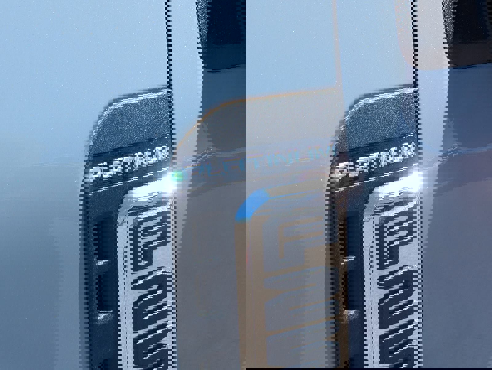 Certified 2026 Ford F250 Platinum w/ Platinum Plus Package AWD/4WD image 8