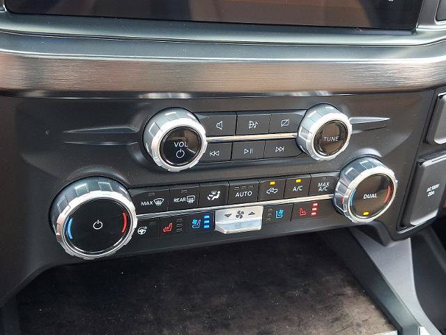Certified 2024 Ford F350 Lariat w/ Lariat Ultimate Package AWD/4WD image 16