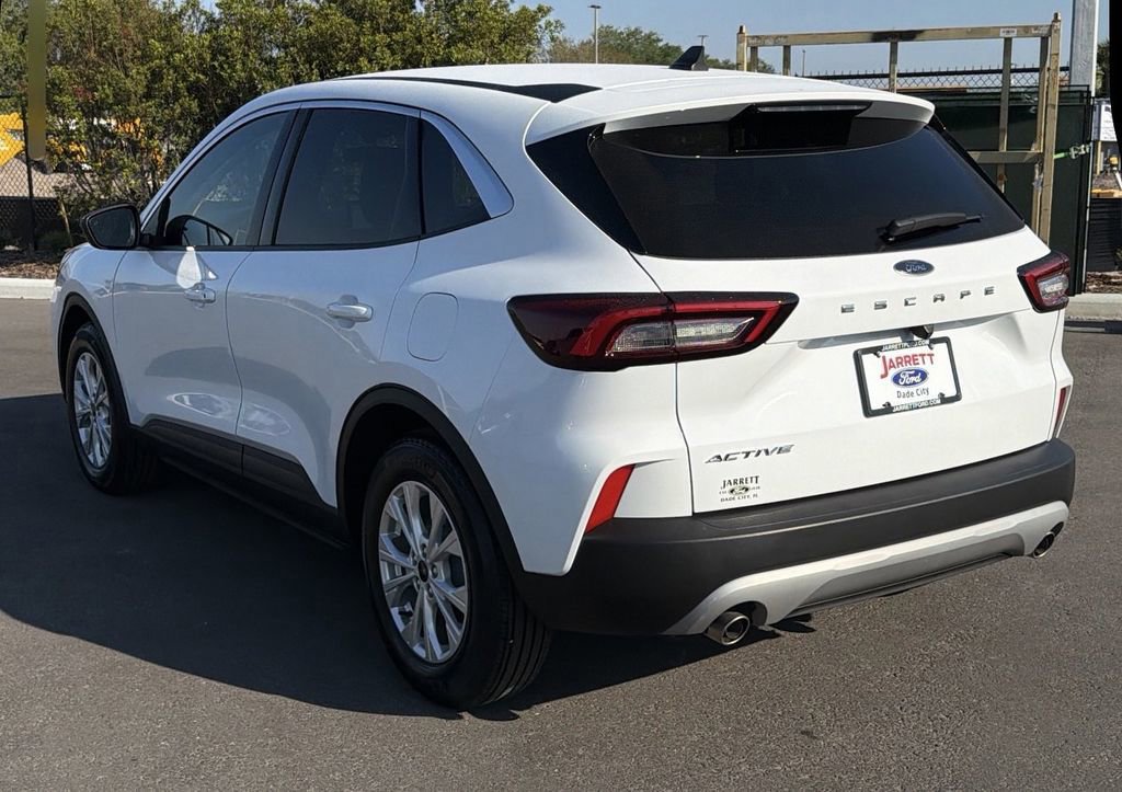 Certified 2024 Ford Escape Active w/ Cold Weather Package image 6
