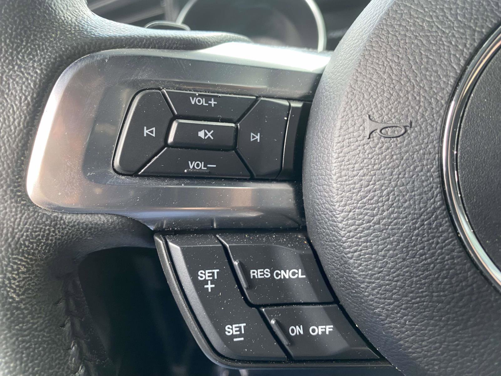 Certified 2020 Ford Mustang Coupe RWD image 18