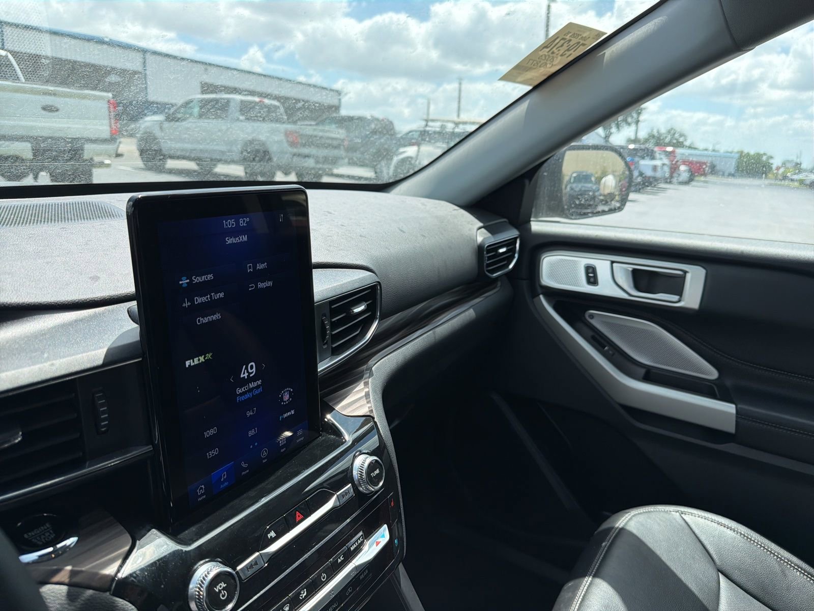 Certified 2023 Ford Explorer Limited w/ Limited Technology Package image 21