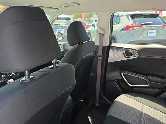 Used 2024 Kia Soul LX FWD image 15