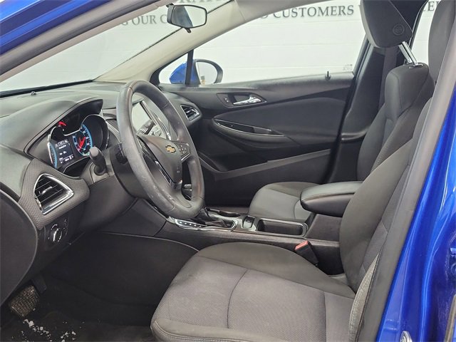 Used 2017 Chevrolet Cruze LT w/ Convenience Package image 8