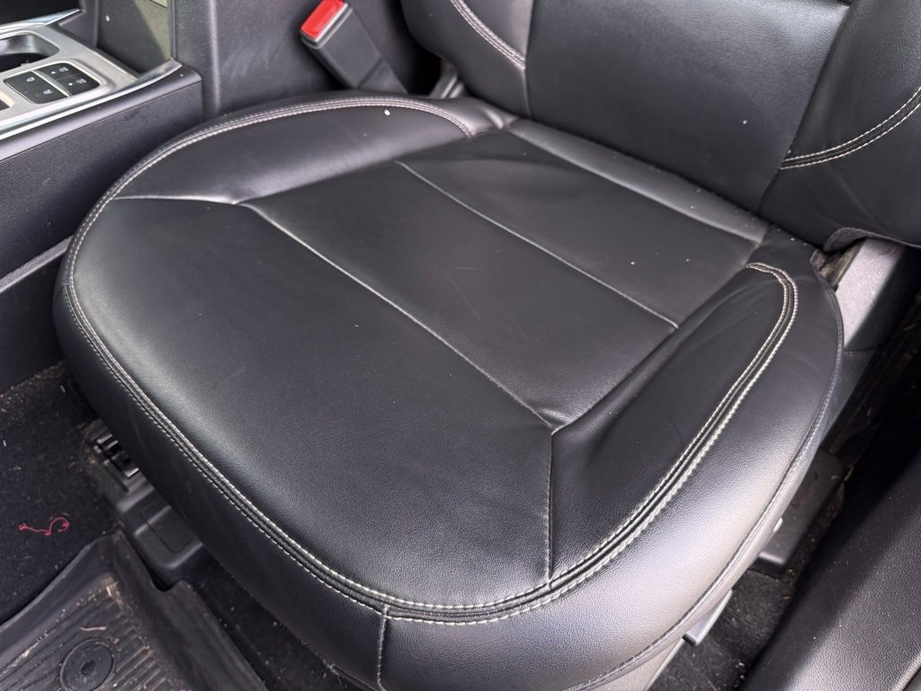 Certified 2023 Ford Explorer XLT w/ Equipment Group 202A image 24