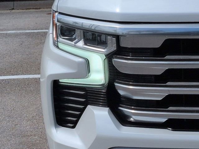 Used 2024 Chevrolet Silverado 1500 High Country w/ Technology Package image 10