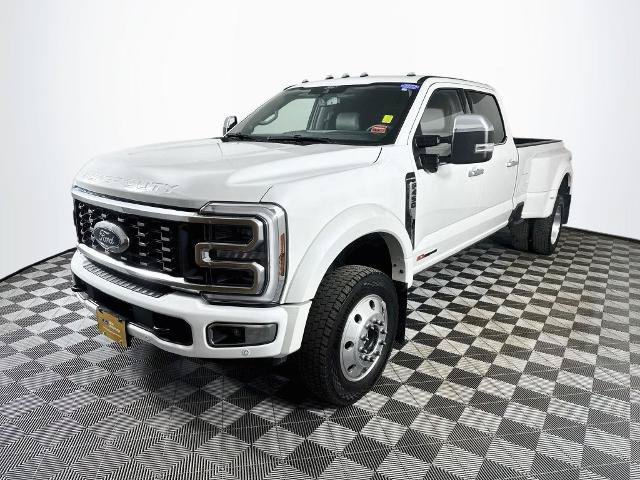 Certified 2025 Ford F450 Platinum w/ Platinum Plus Package AWD/4WD image 3