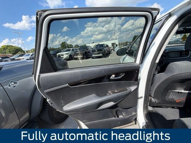 Used 2020 Kia Sorento LX AWD/4WD image 16
