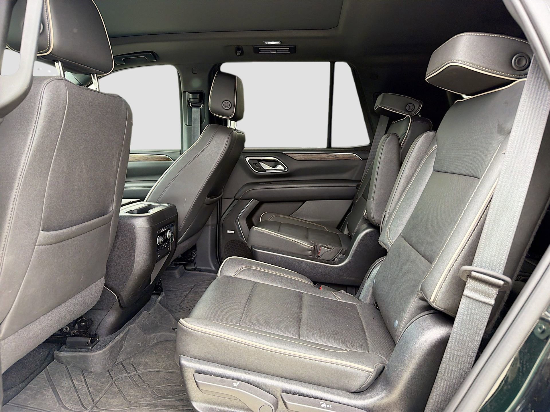 Used 2023 Chevrolet Tahoe Premier AWD/4WD image 30