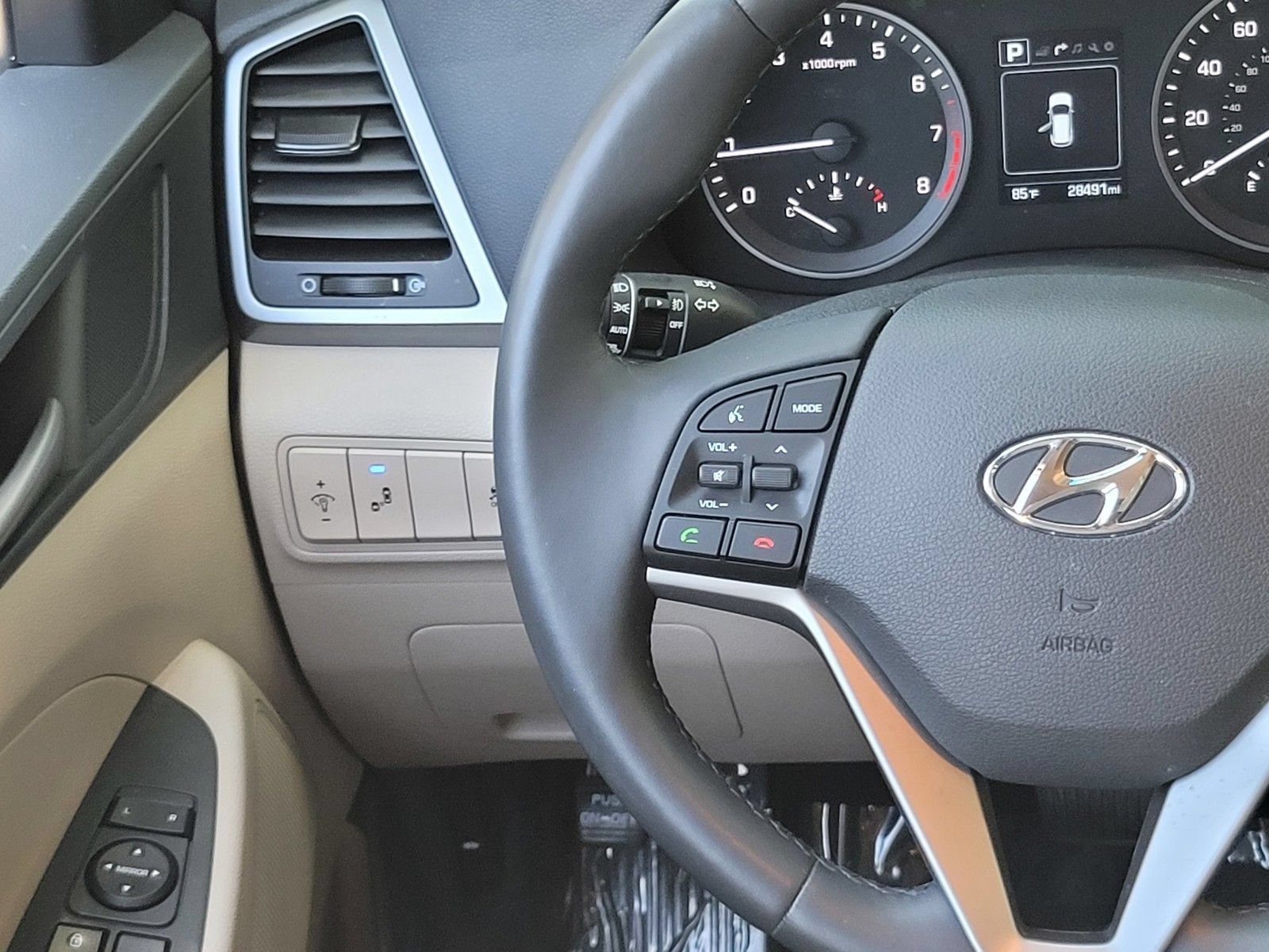 Used 2018 Hyundai Tucson Limited AWD/4WD image 13