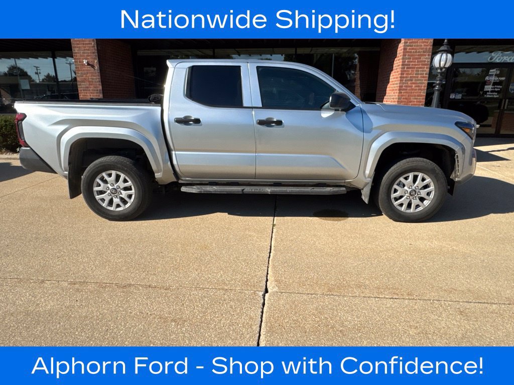 Used 2025 Toyota Tacoma SR AWD/4WD image 3
