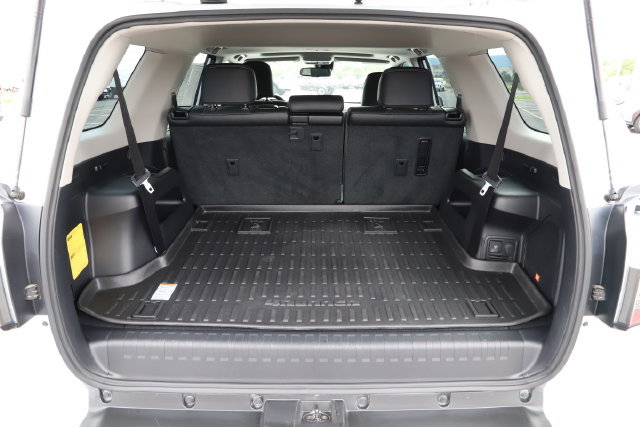Used 2024 Toyota 4Runner Limited AWD/4WD image 7