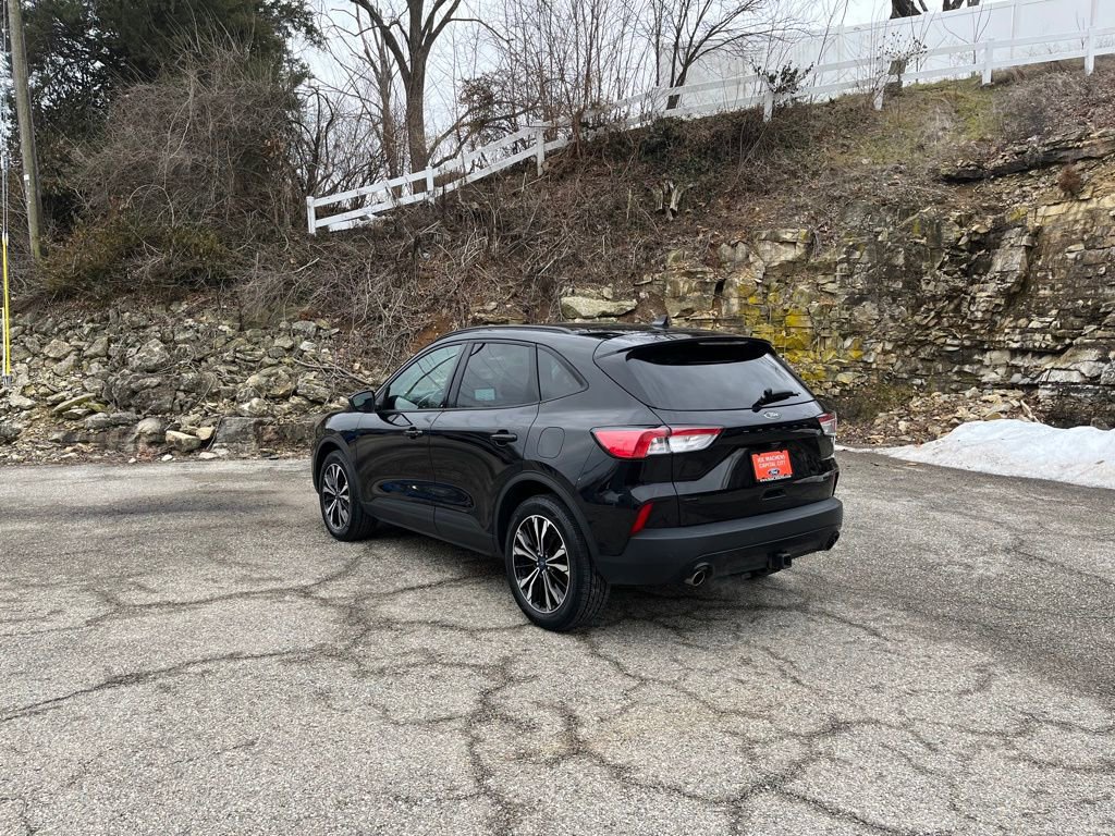 Certified 2022 Ford Escape SEL w/ SEL Stealth AWD Package image 3