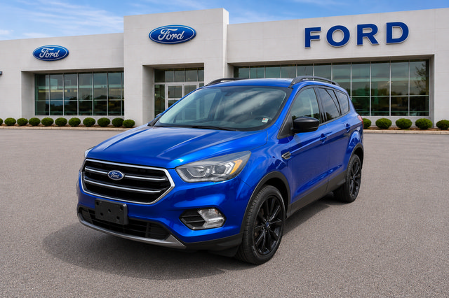 Certified 2017 Ford Escape SE w/ SE Sport Appearance Package AWD/4WD image 1
